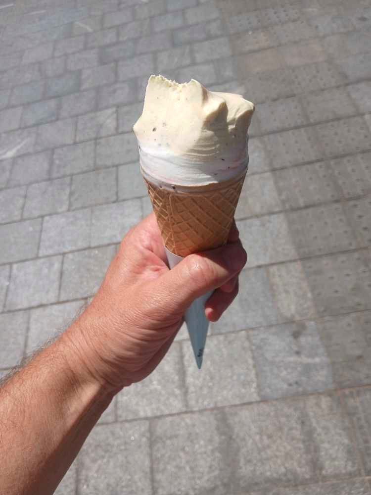 Lupo gelato cone