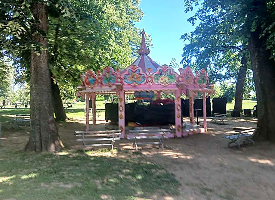 Park carousel